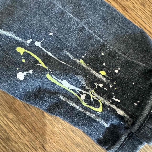 Shein Men's Skinny Jeans Paint Splatter Distressed Dark Wash Size 34 - Picture 9 of 16